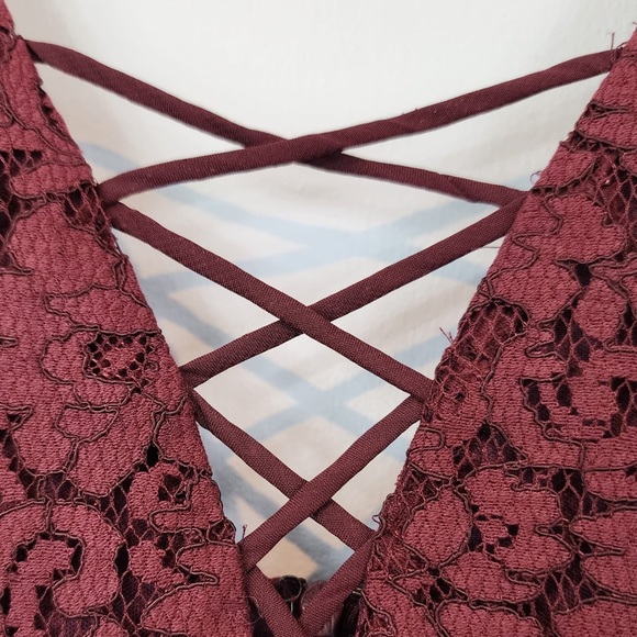 ASTR The Label Burgundy Lace Cocktail Dress Sz. Large - Picture 4 of 10